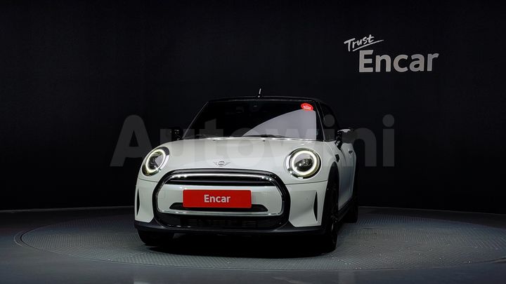 Mini Cooper Convertible 2024 — 3