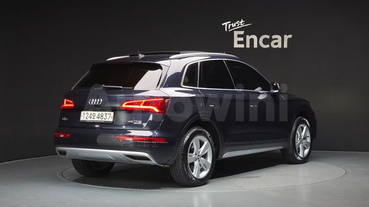 Audi Q5 2020 — 2