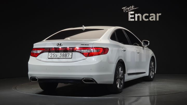 Hyundai Grandeur 2015 — 2