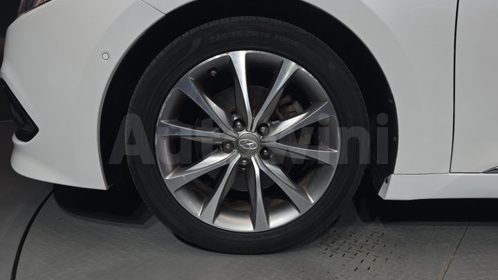 Hyundai Grandeur 2015 — 5