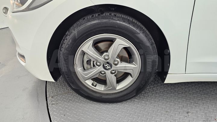 Hyundai Avante 2016 — 5
