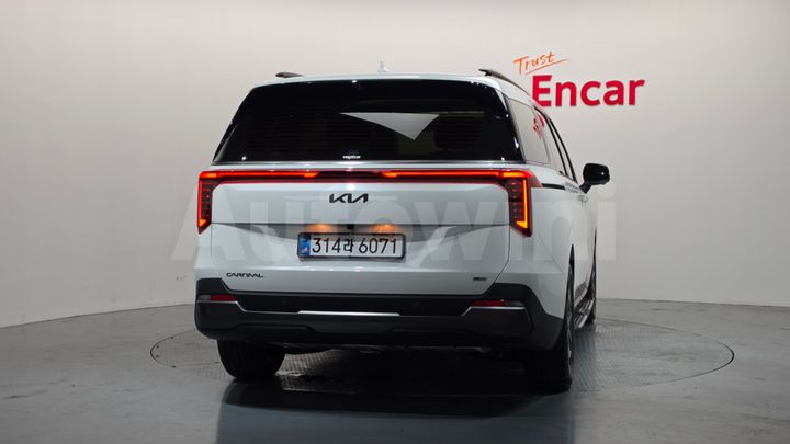 Kia Carnival 2026 — 4