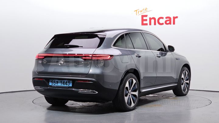 Mercedes-Benz EQC 2020 — 2