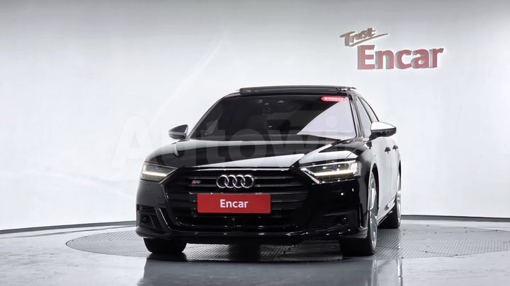 Audi S8