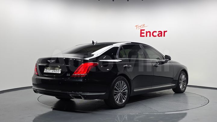 Genesis EQ900 2016 — 2