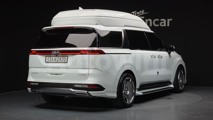 Kia Carnival 2023 — 2