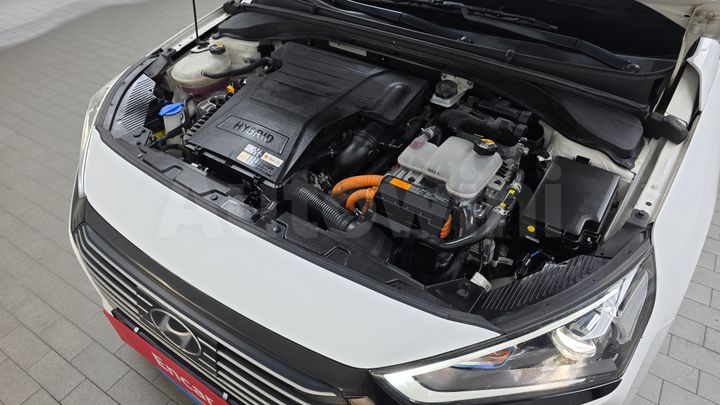 Hyundai Ioniq 2016 — 5
