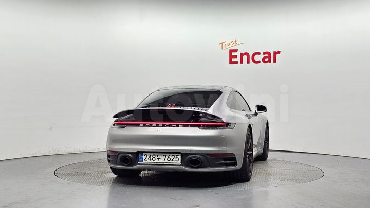 Porsche 911 2023 — 4