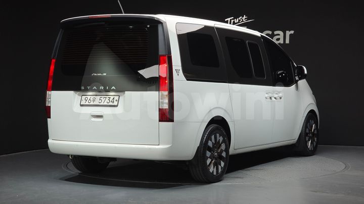 Hyundai Staria 2022 — 2
