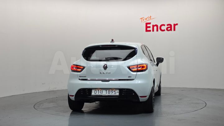 Renault Clio 2018 — 4