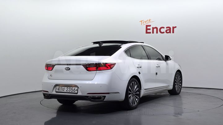 Kia K7 2017 — 2