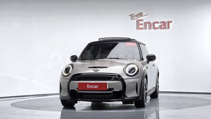 Mini Cooper 2023 — 2