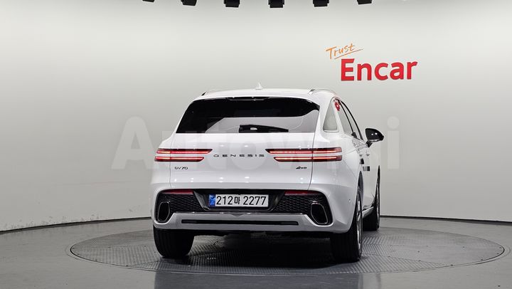 Genesis GV70 2023 — 4