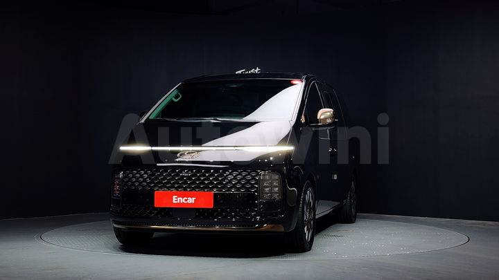 Hyundai Staria 2023 — 3