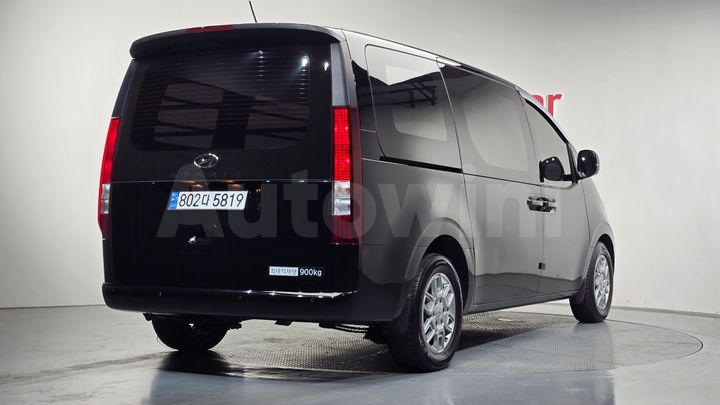 Hyundai Staria 2024 — 2