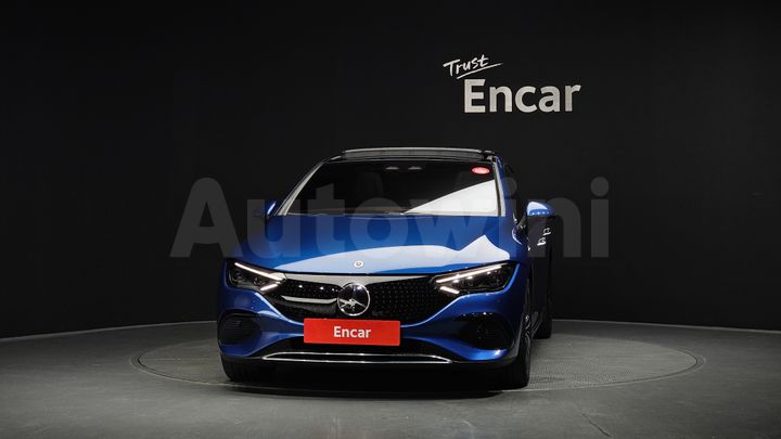 Mercedes Benz EQE 2022 — 3