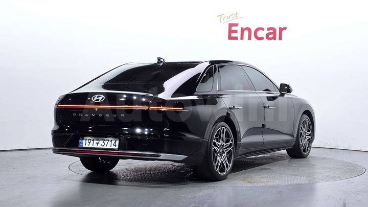Hyundai Grandeur 2023 — 2