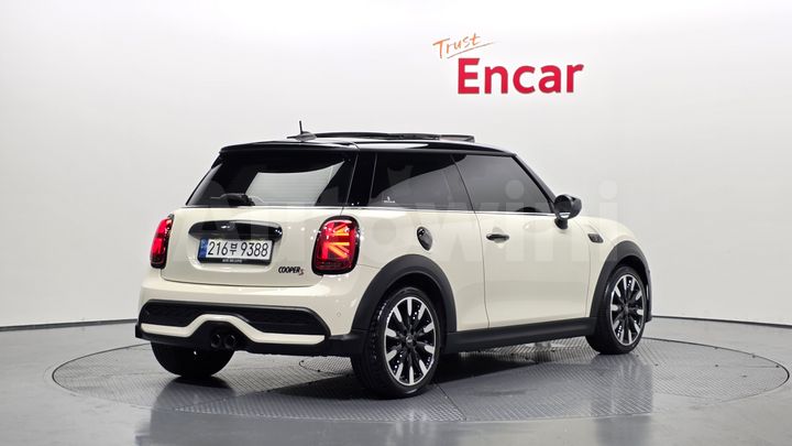 Mini Cooper 2023 — 2