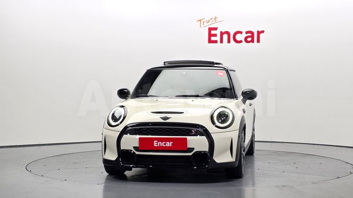 Mini Cooper 2023 — 3