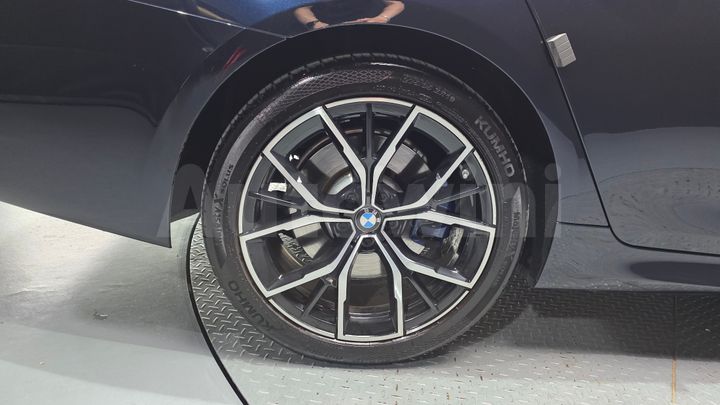BMW 5 Series 2021 — 5