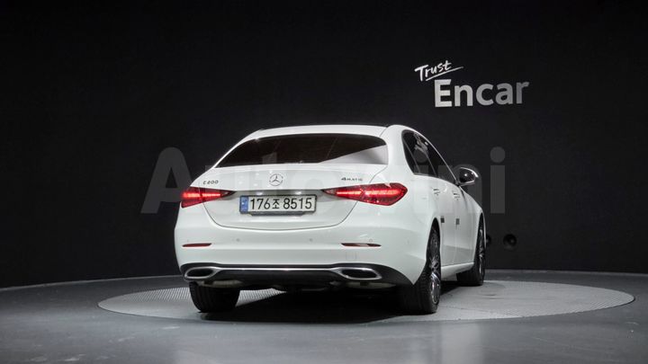Mercedes-Benz C Class 2022 — 4