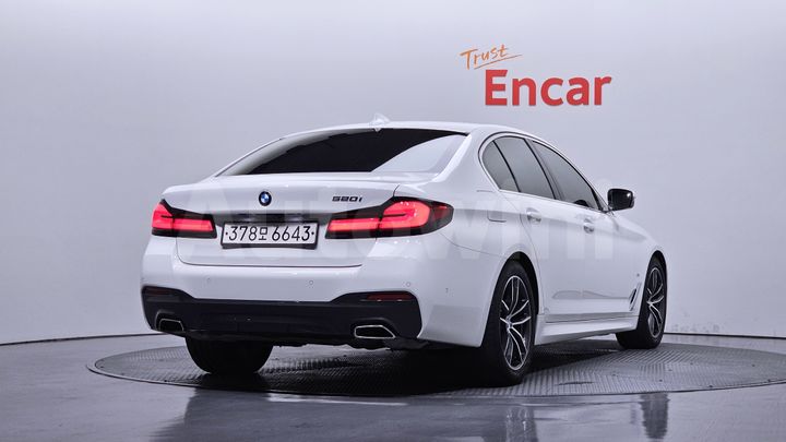 BMW 5 Series 2023 — 2