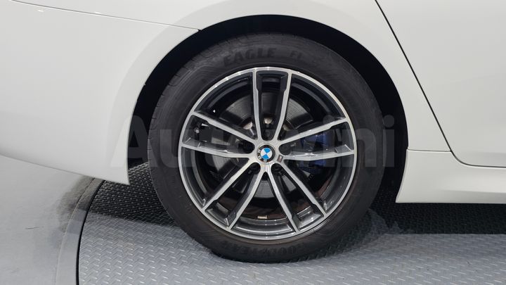 BMW 5 Series 2023 — 5