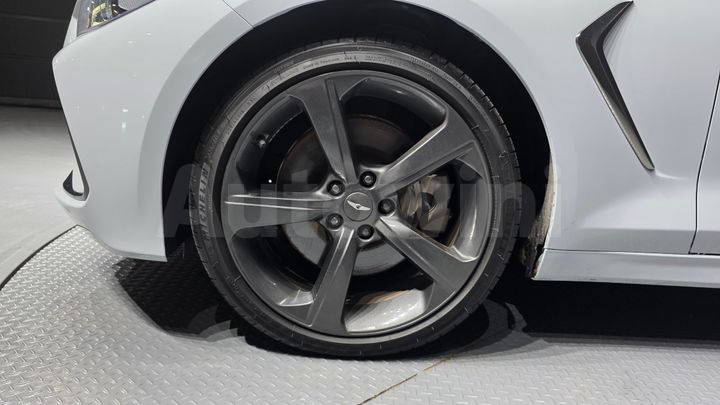 Genesis G70 2019 — 5