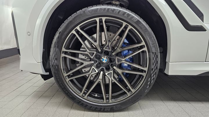 BMW X6M 2025 — 4