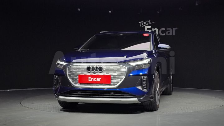 Audi Q4 2025 — 3