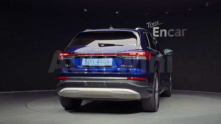 Audi Q4 2025 — 4