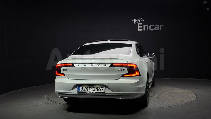 Volvo S90 2023 — 3