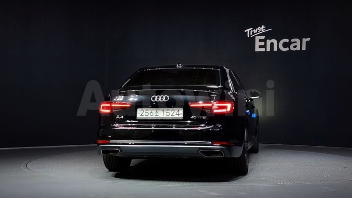 Audi A4 2019 — 4