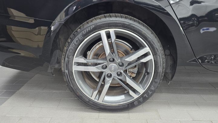 Audi A4 2019 — 5