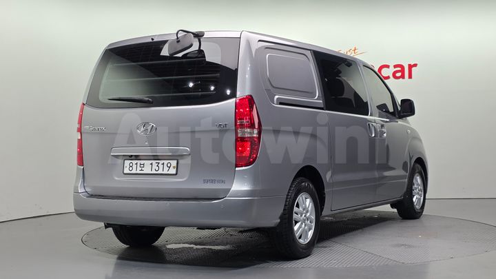 Hyundai Starex 2018 — 2