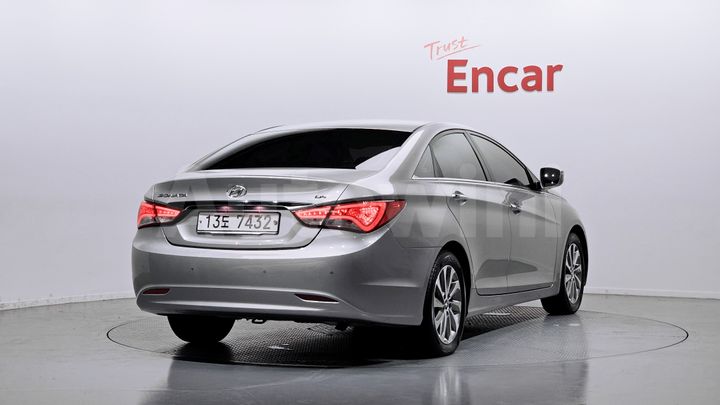 Hyundai Sonata 2013 — 2