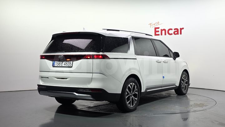 Kia Carnival 2021 — 2