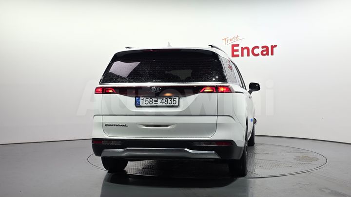 Kia Carnival 2021 — 4