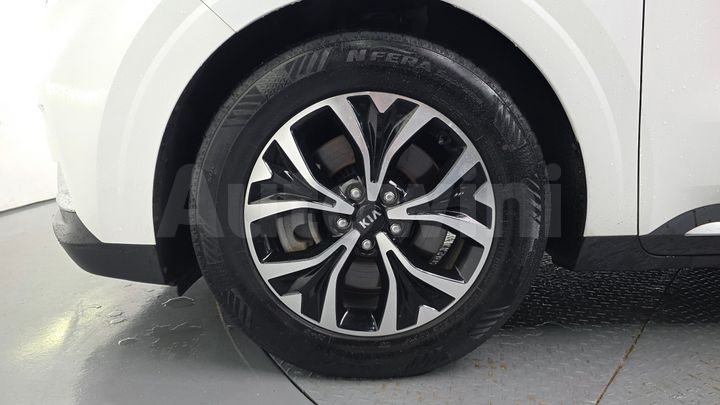 Kia Carnival 2021 — 5