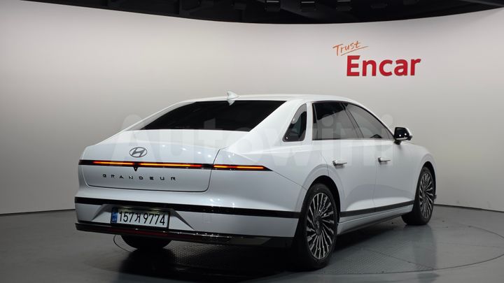 Hyundai Grandeur 2023 — 2