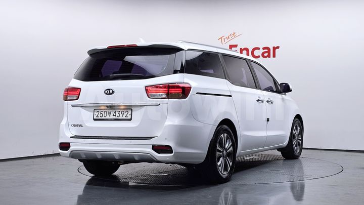 Kia Carnival 2019 — 2