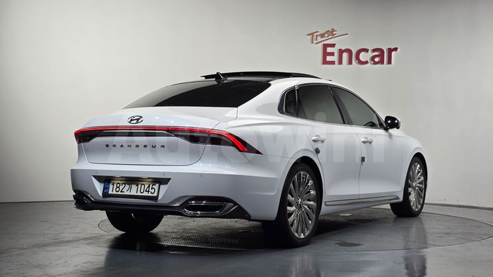 Hyundai Grandeur 2022 — 2