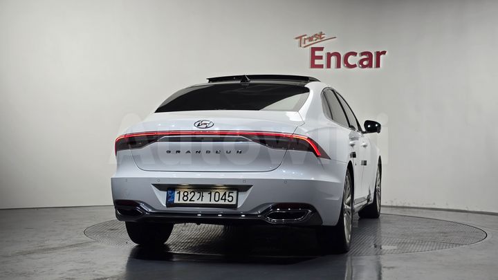 Hyundai Grandeur 2022 — 4