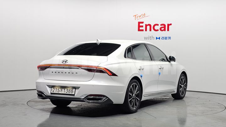 Hyundai Grandeur 2023 — 2