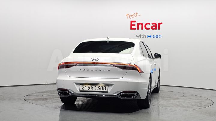 Hyundai Grandeur 2023 — 4