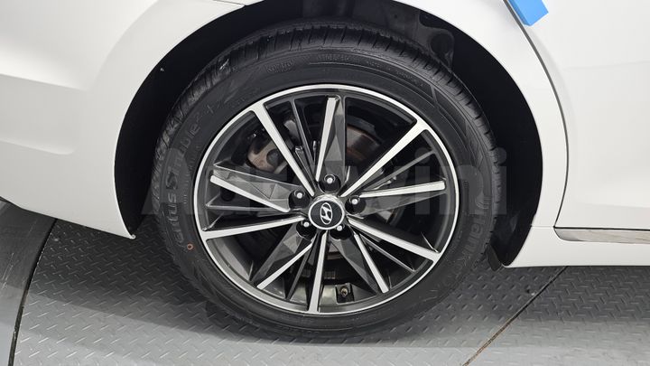 Hyundai Grandeur 2023 — 5