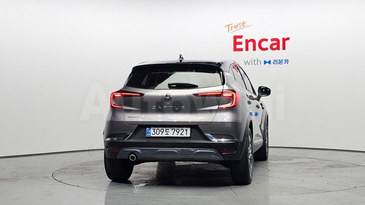 Renault Captur 2020 — 4