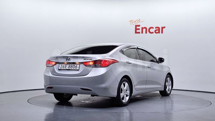 Hyundai Avante 2011 — 2