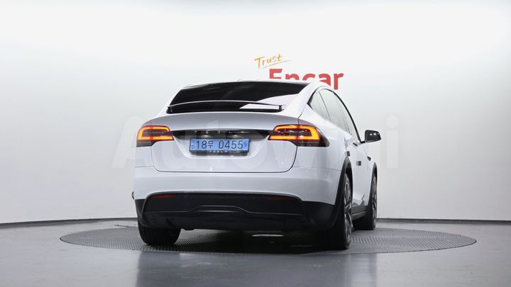 Tesla Model X 2023 — 4