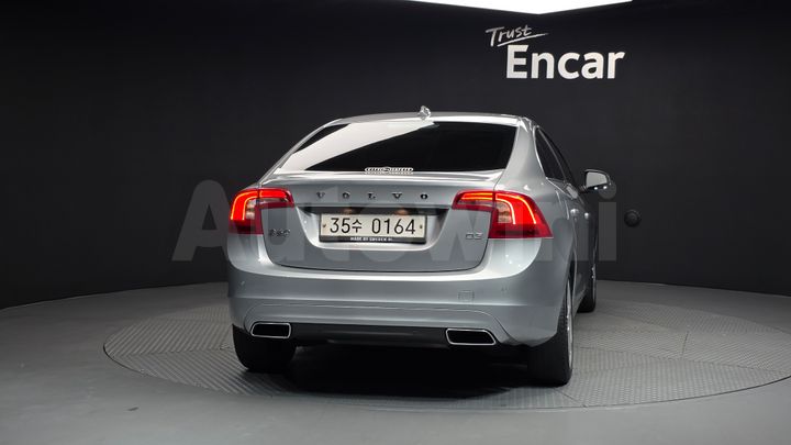 Volvo S60 2016 — 4